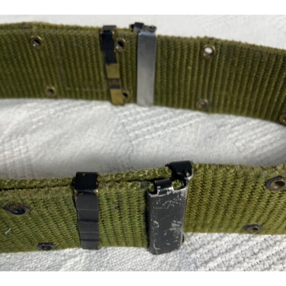 Vtg US Military Belt OD Green Gear Weapon Combat Uniform Militaria Surplus - Picture 2 of 6